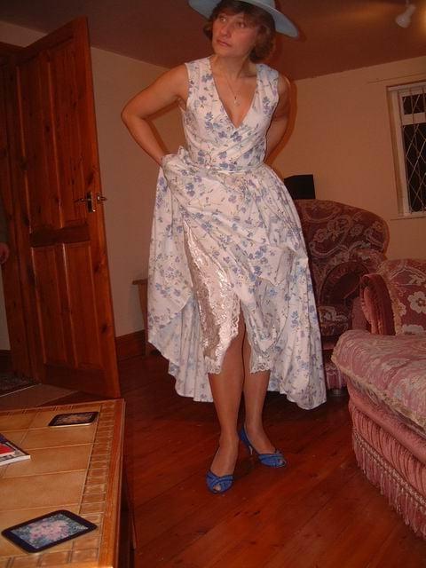 10P Skirt Raising...!