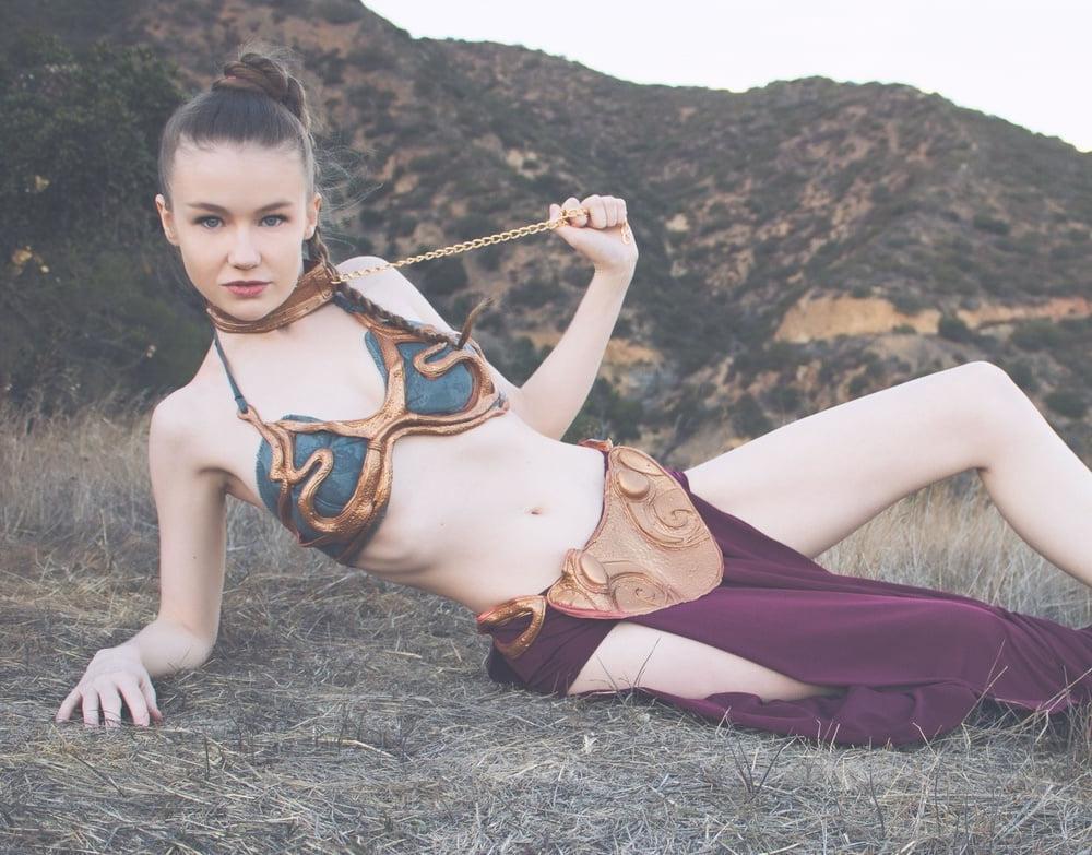 25P Emily - Sexy Slave Leia