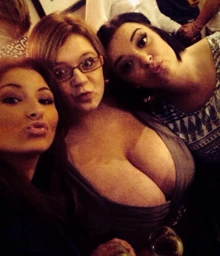 25P Huge boobs (not naked)