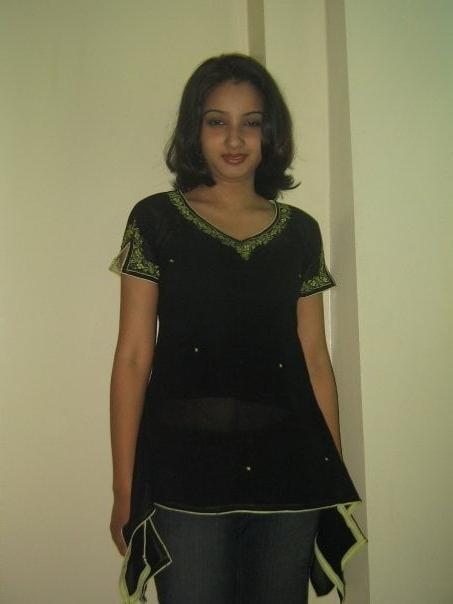 25P Nisha Slim Sexy Girl
