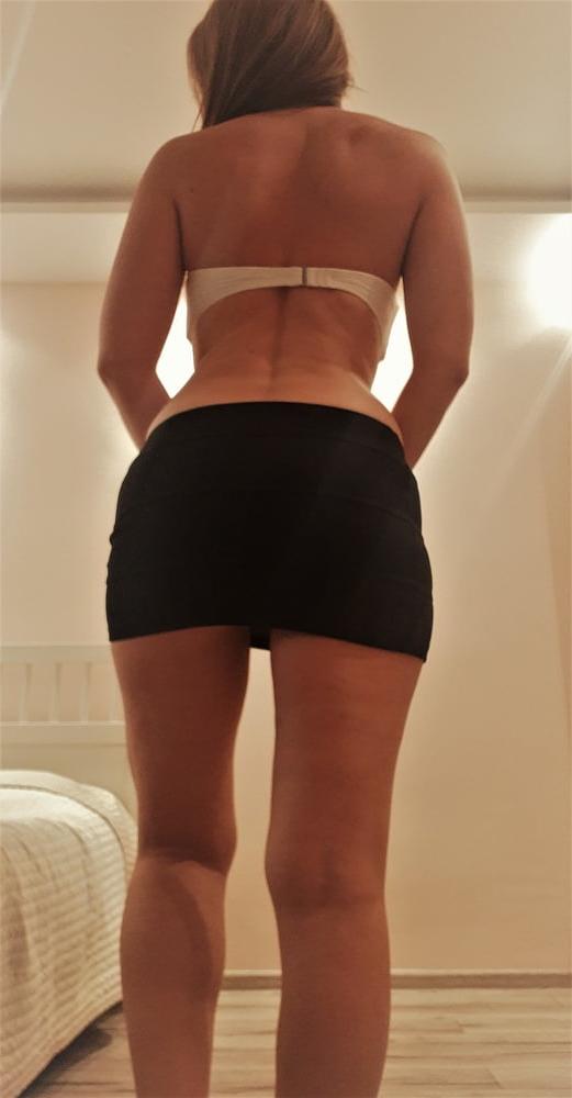 19P Black Bodycon Skirt