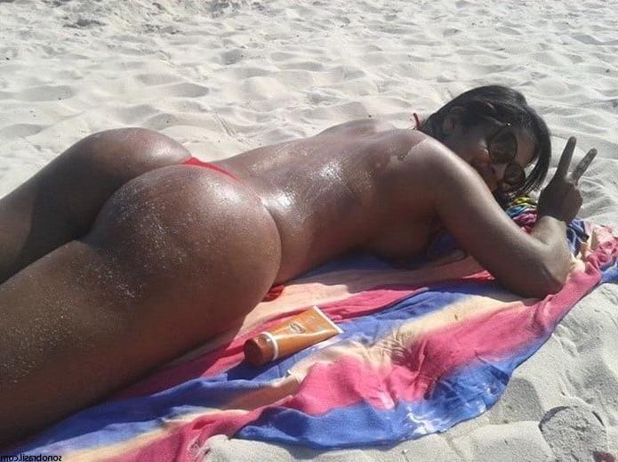 25P Huge ASS