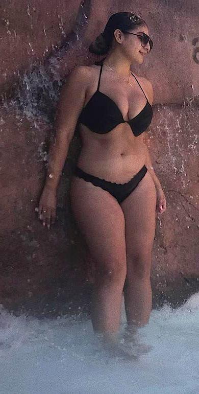 25P Huge Boobs Latina Diana