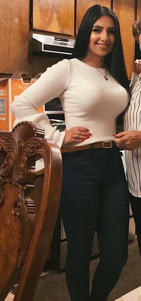 25P Huge Boobs Latina Diana