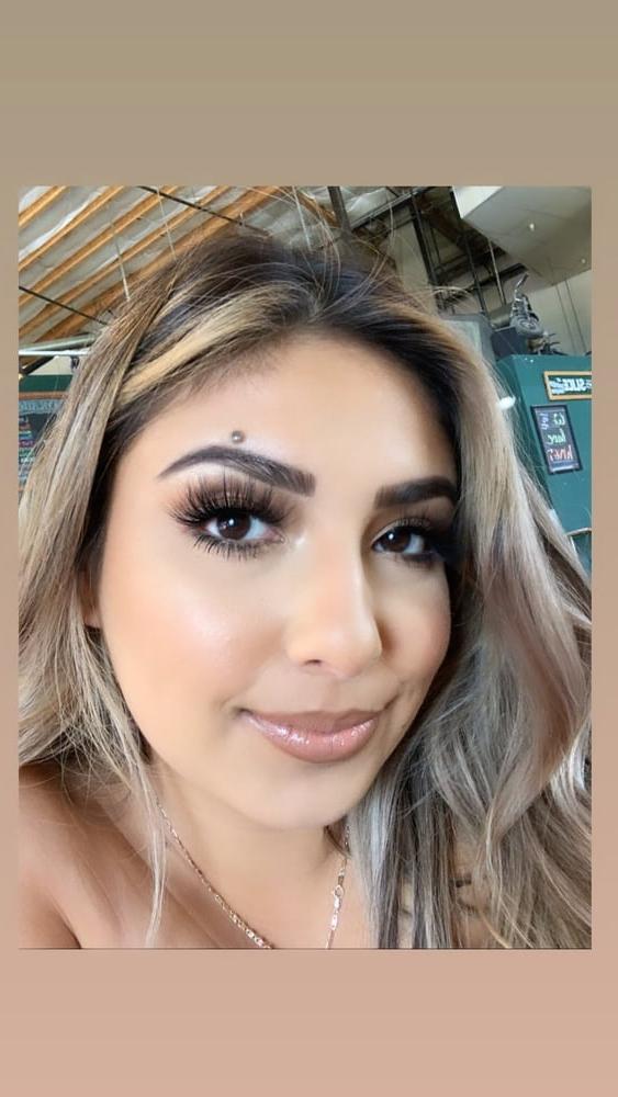 25P Huge Boobs Latina Diana