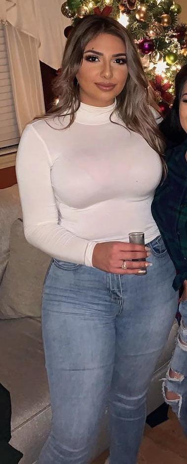 25P Huge Boobs Latina Diana