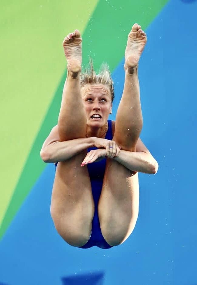 25P Female Athletes Causing Big Stiffys and HUGE Cumshots