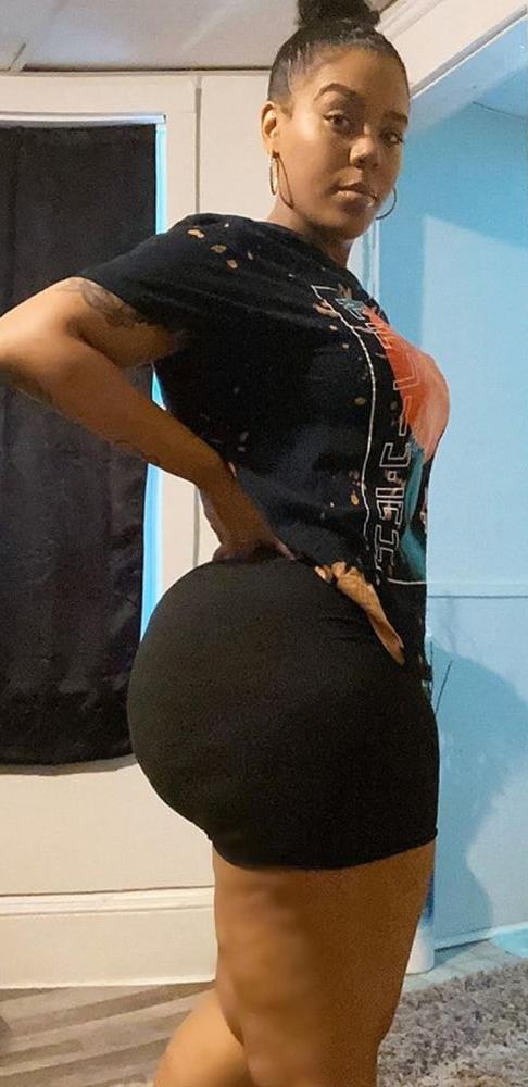 18P Sper sexy slim thick pear S.greyy