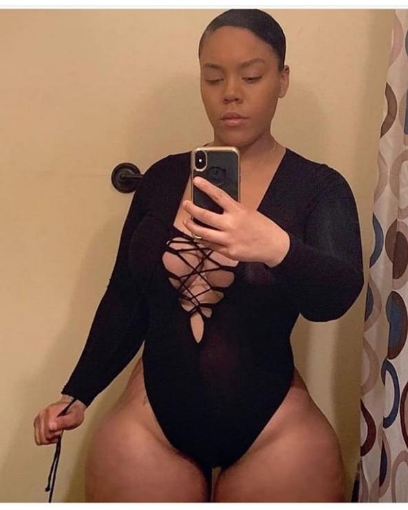 18P Sper sexy slim thick pear S.greyy