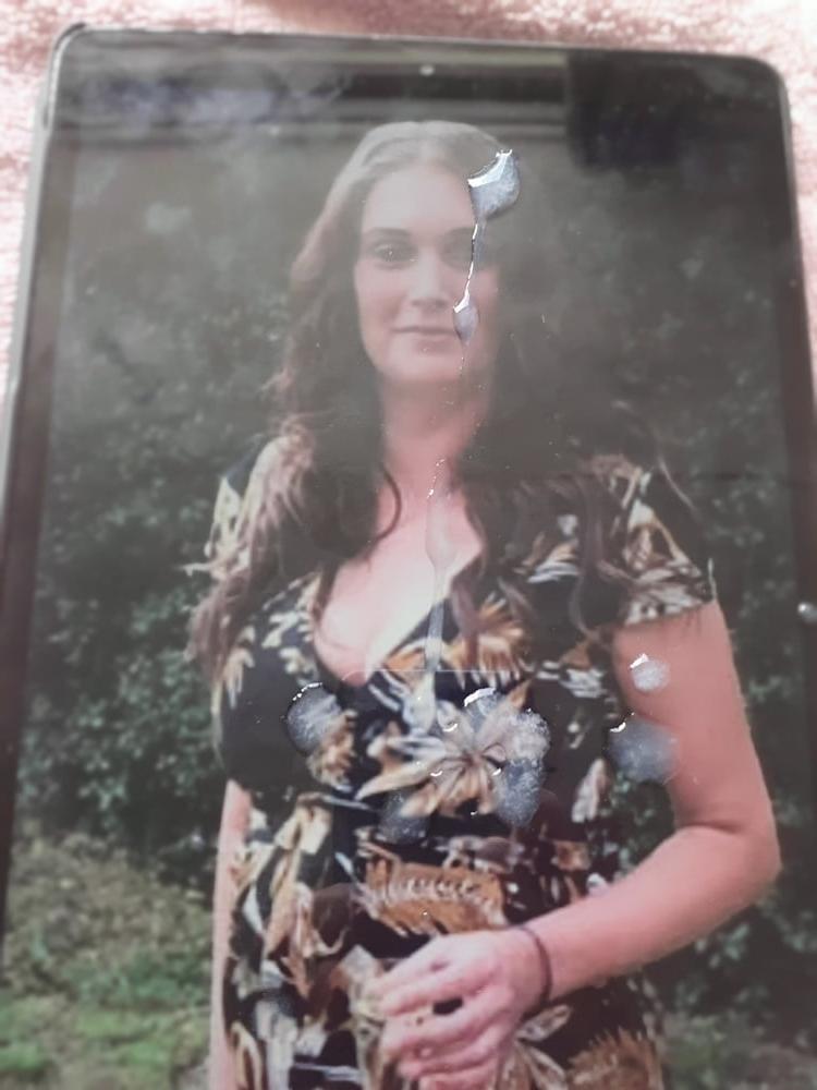 11P Tribute to 3inchpetere mum &amp; sister