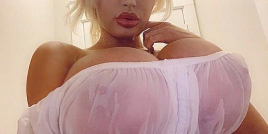 25P Huge Boobs 1
