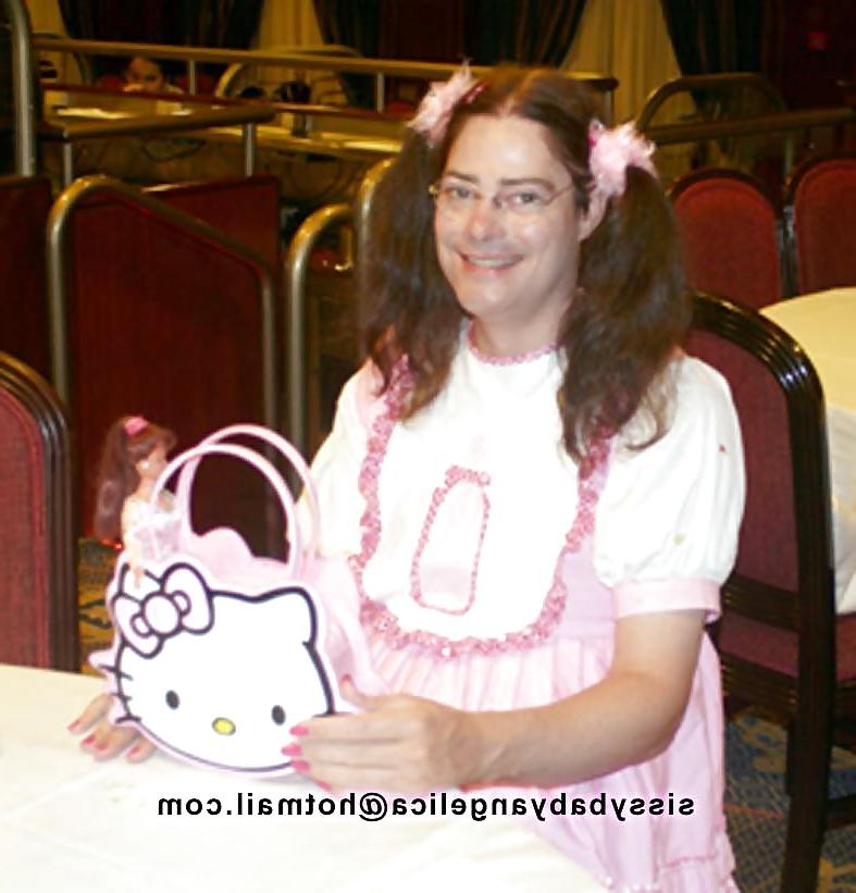 6P I love being a sissy baby girl
