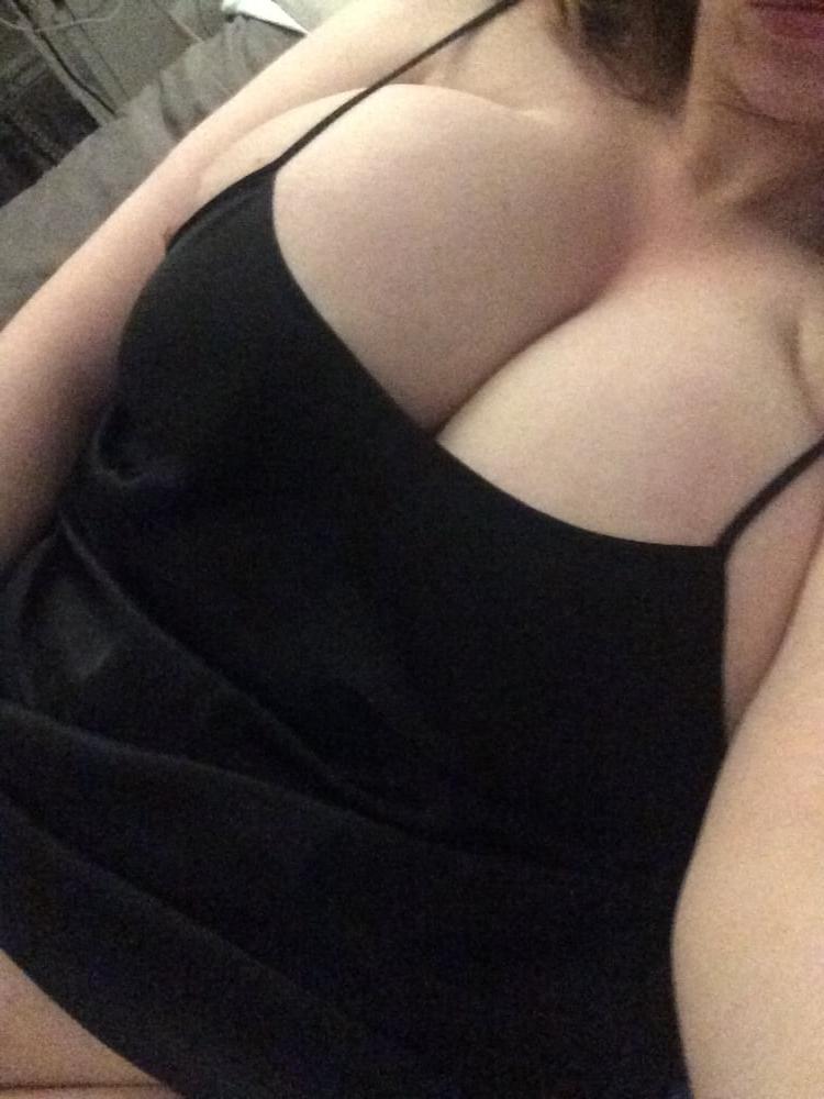 12P Huge tits