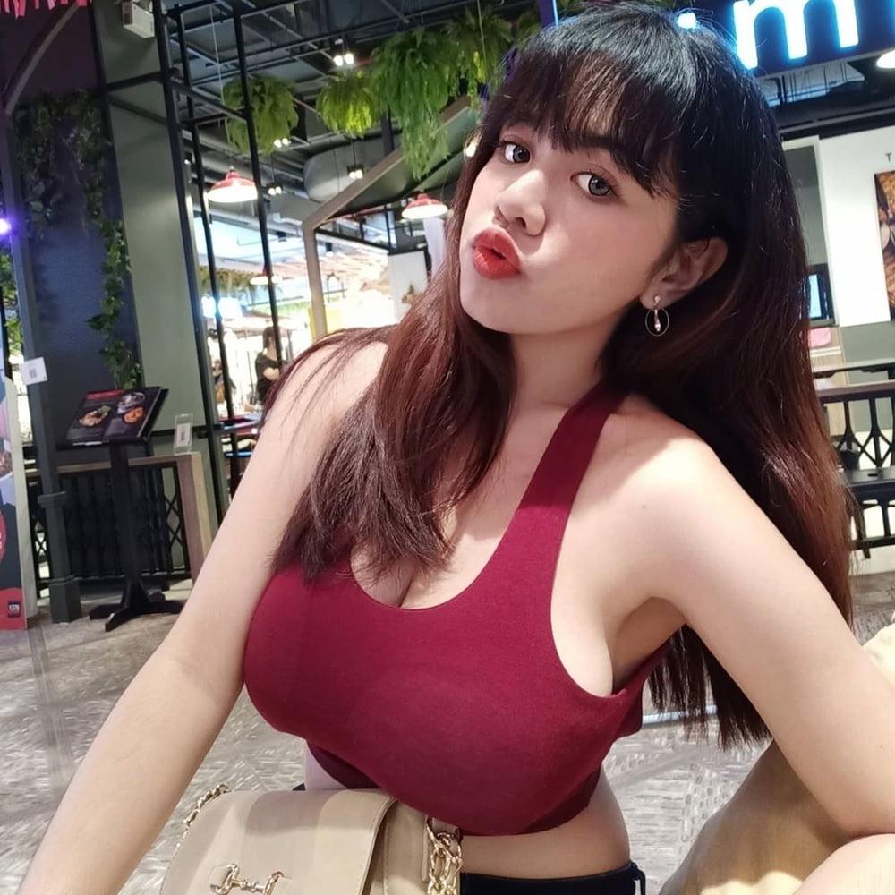 25P Little asian body HUGE JUGGS