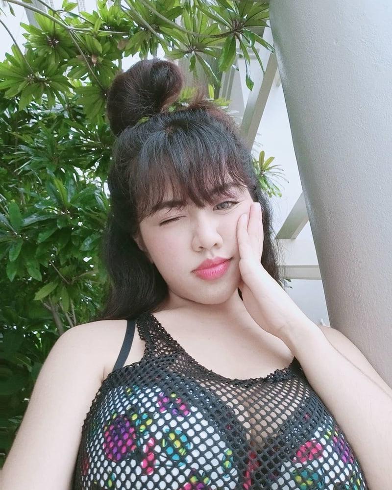 25P Little asian body HUGE JUGGS