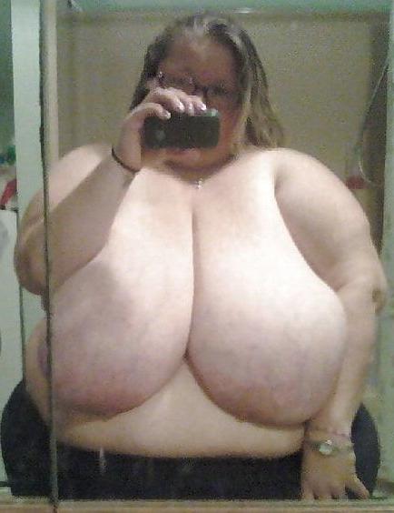 25P Mature bbw huge boobs XL slapper for hungry snacking