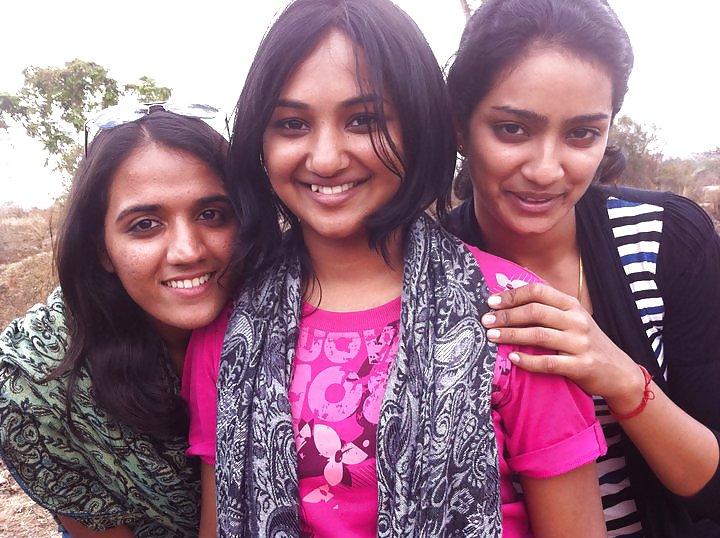9P My sister and her friends