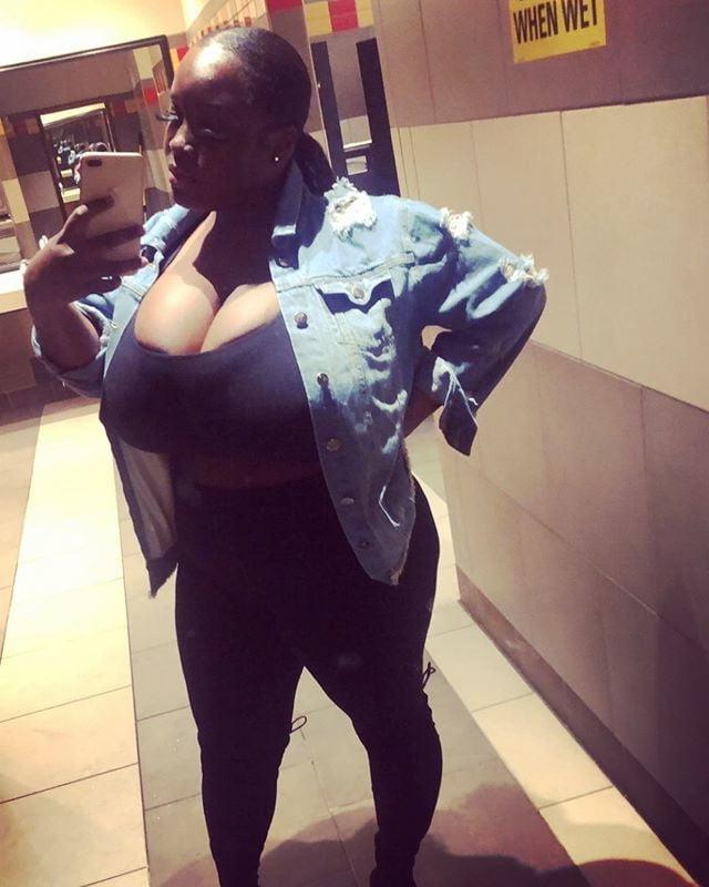 25P Huge Tits Huge Ass2