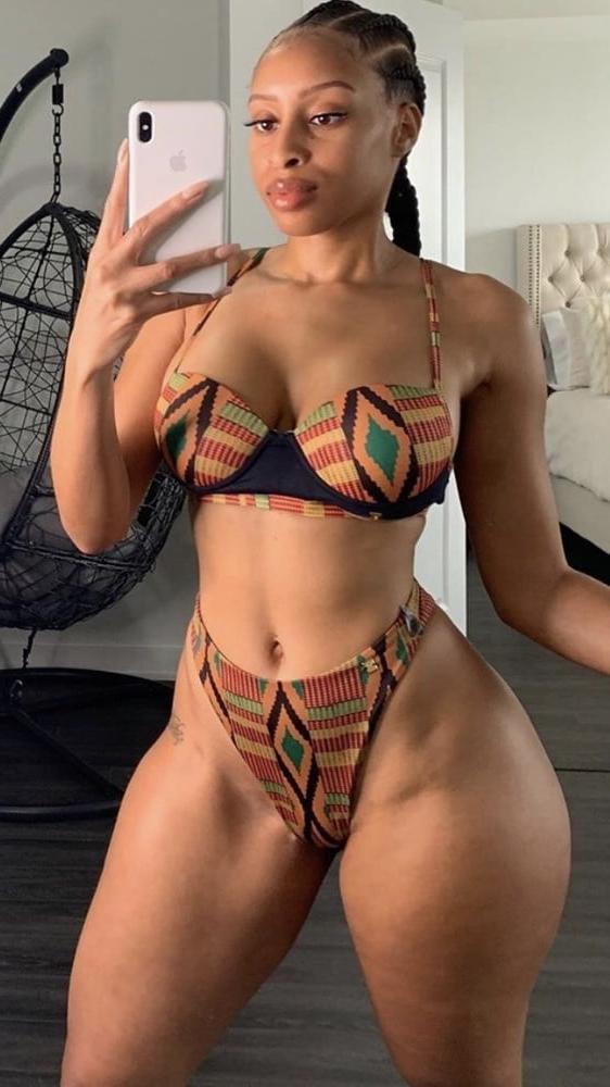 25P Huge Tits Huge Ass2