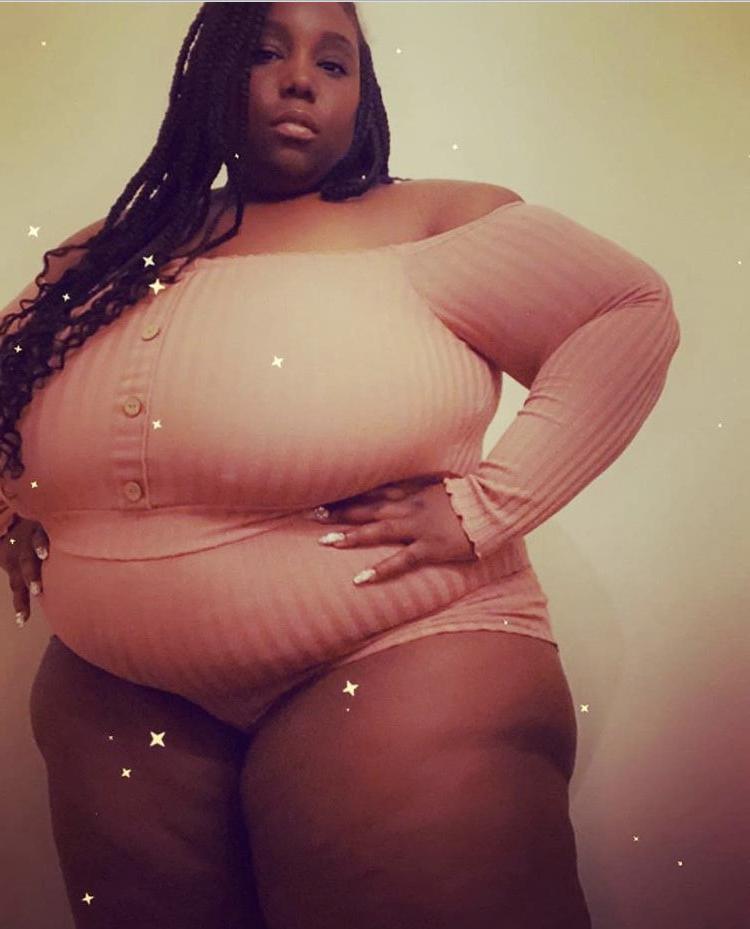 25P Huge Tits Huge Ass2