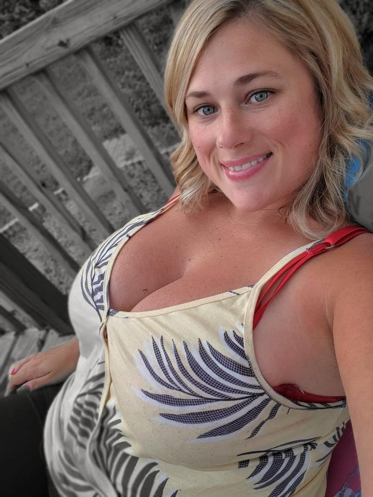 25P BBW HUGE TITS  NON NUDE
