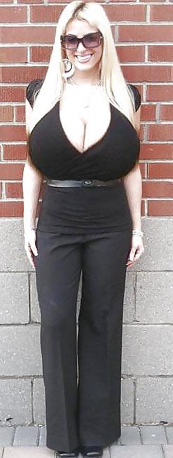 25P Huge Tits In Tight Tops Pt 3
