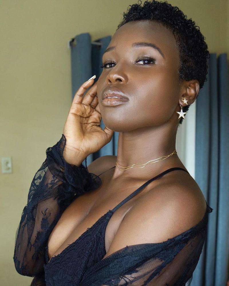 12P My Hot sister in 2020