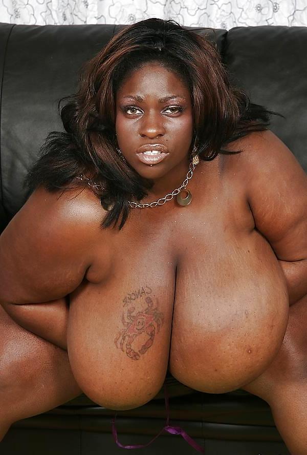 25P Simone Fox and a friend