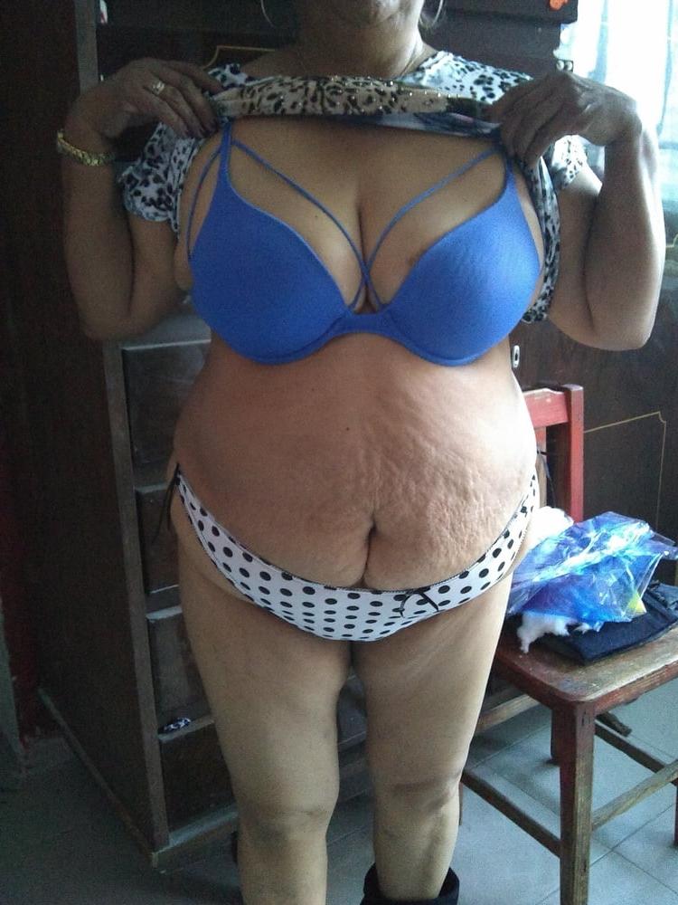 25P Mrs Manoela 70 yo is a granny of one of my friend