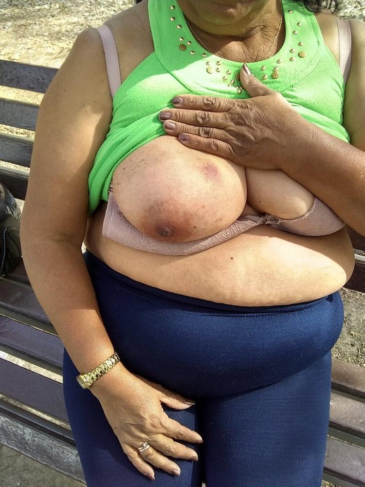 25P Mrs Manoela 70 yo is a granny of one of my friend