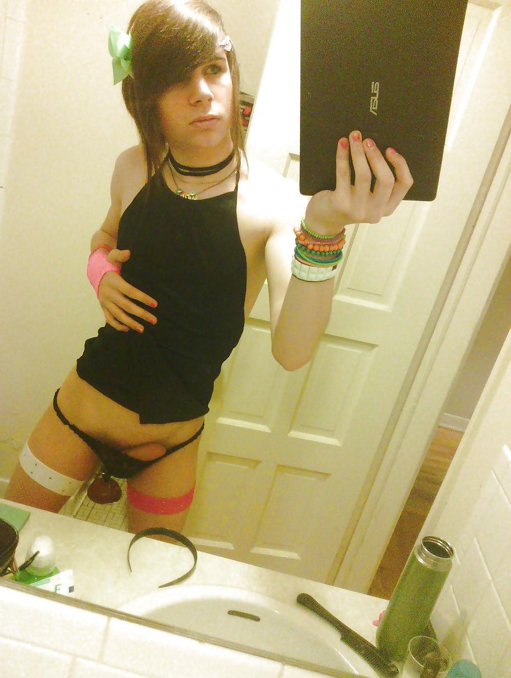 23P Hung Prissy Sissy's
