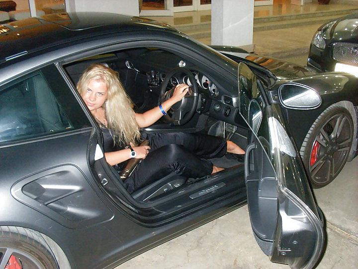 25P Sexy teen and her oldest sister
