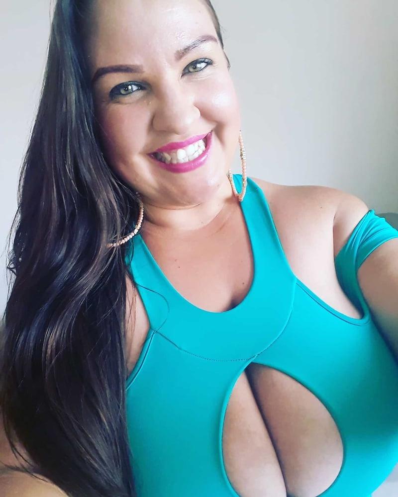 23P My friend eats her ass and cums in the face