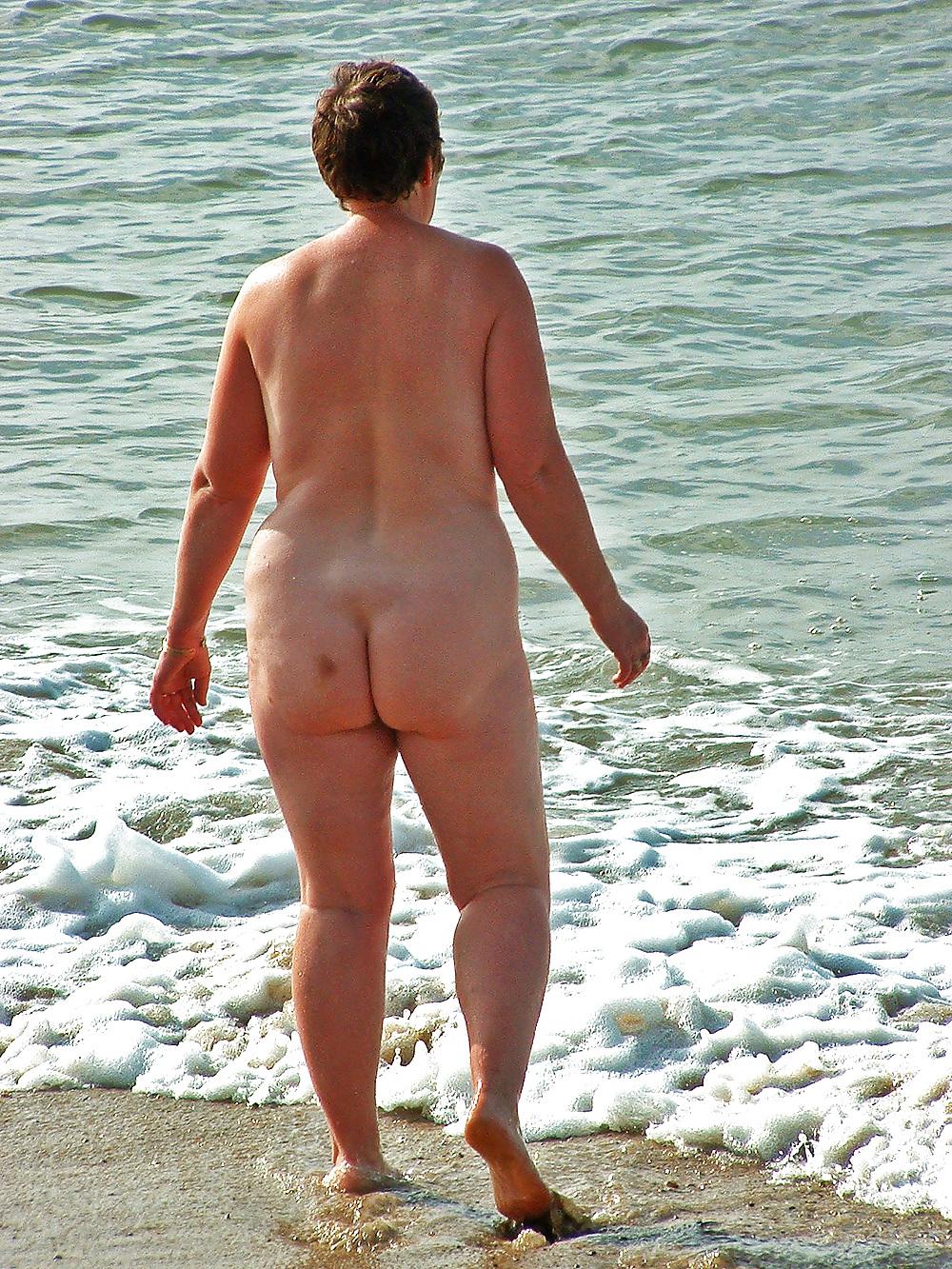 25P The Best of Naked Welsh Wife Elaine