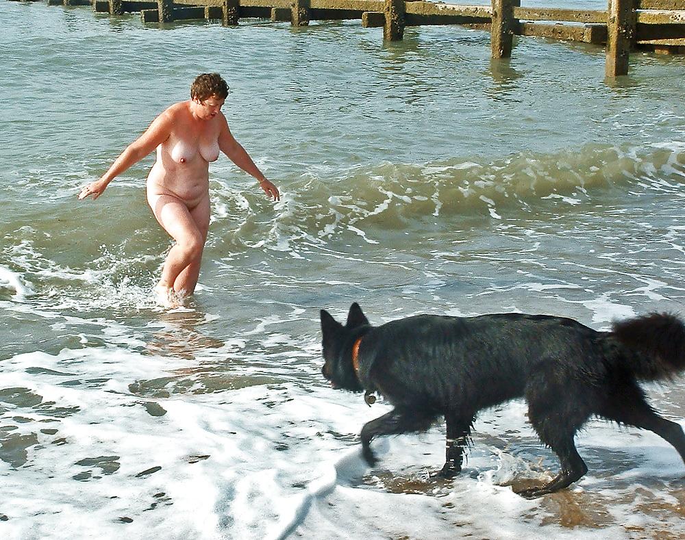 25P The Best of Naked Welsh Wife Elaine